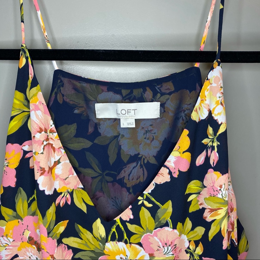 ๐๐๐SOLD ๐๐๐ Floral Spaghetti strap blouse - Picture 5 of 6